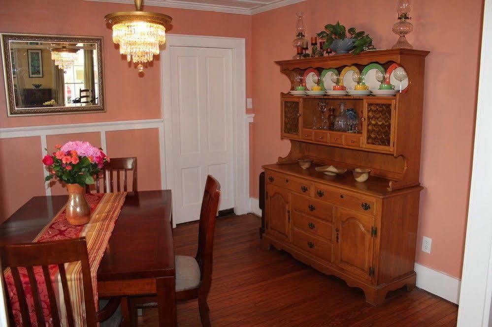 The Blackberry Inn Bed & Breakfast Watkins Glen Extérieur photo